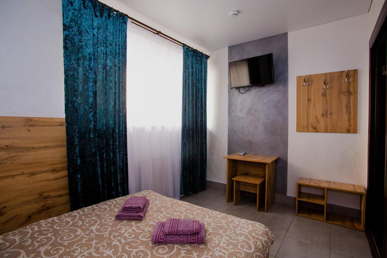 Ok Hotel Rivne Exterior photo